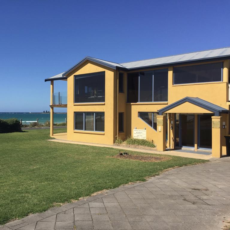 Horizons Beachfront Apartment Port Fairy Habitación foto